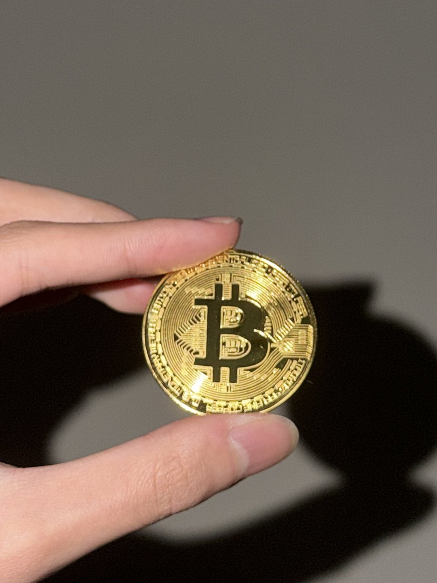 強化玻璃的幣圈紀錄✨ tweet media