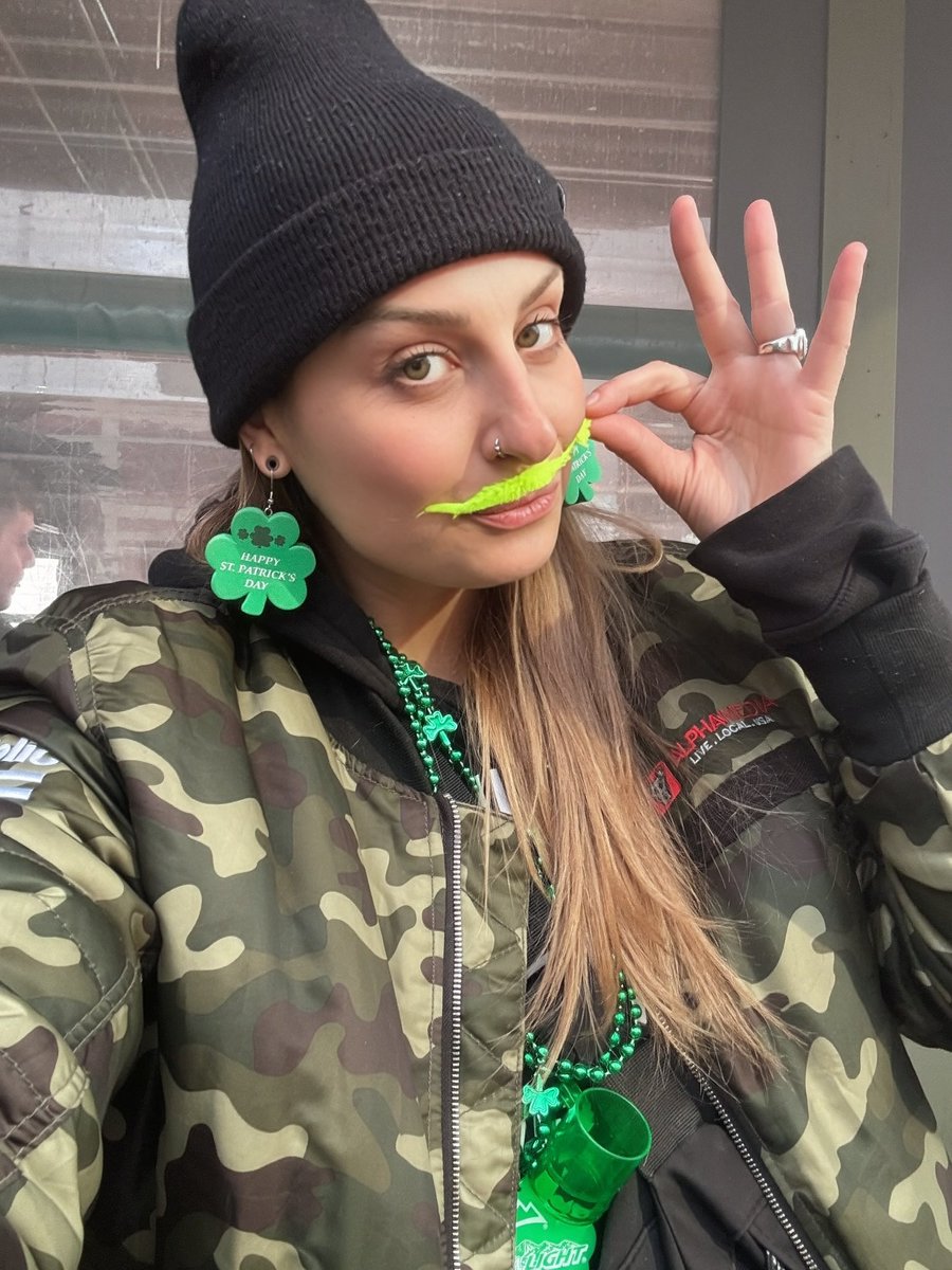 dudeitsice's tweet photo. Saw old friends and made mad new ones last night at the @oldshill - I LOVE YOU, #DETROIT! ๐ฅน๐๐ซถ๐ผโจ #stpattys #stpatricksday #homesweethome #thisbuiltme @alt987detroit https://t.co/OOVWphhcY5