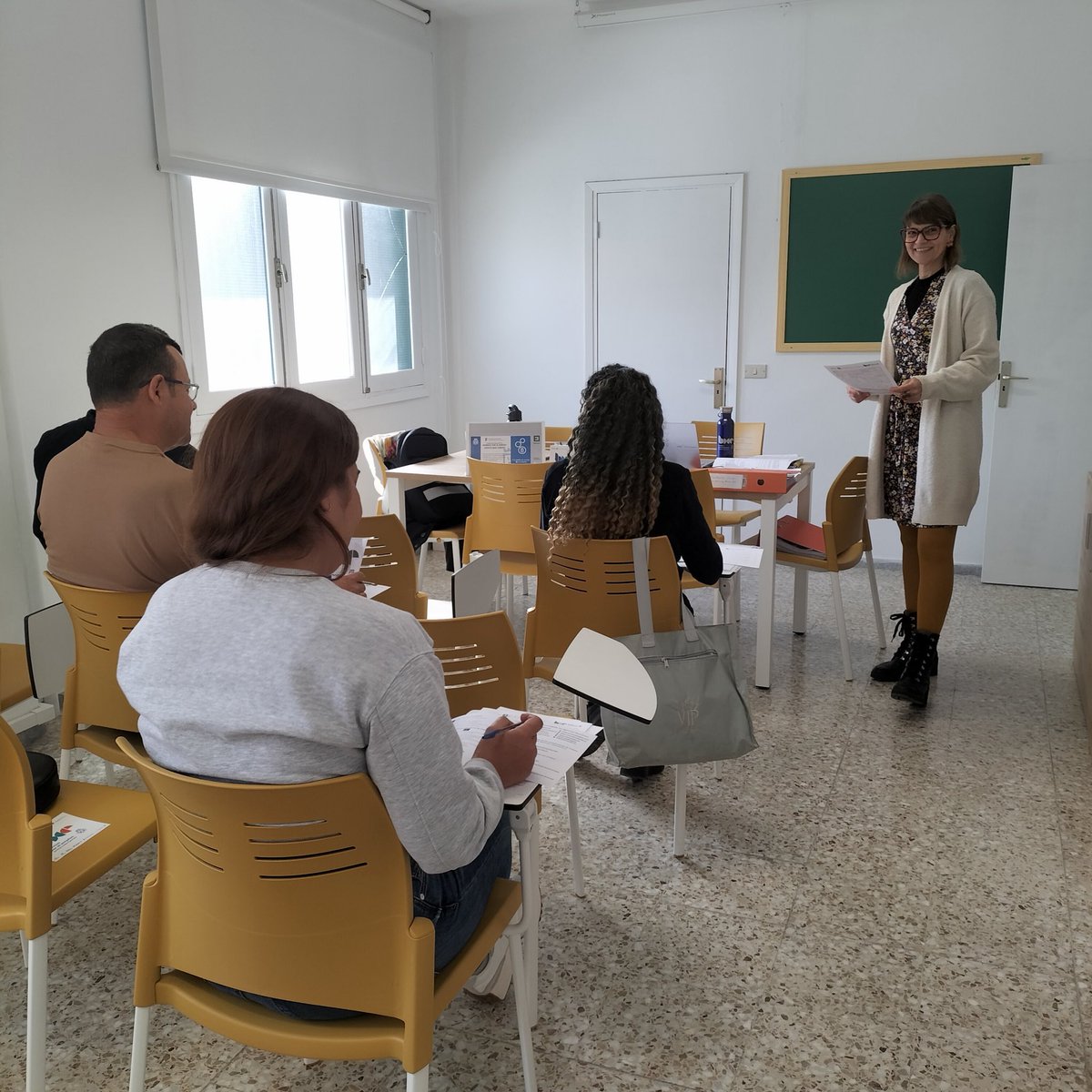 Barrios por el Empleo: Juntos más Fuertes tweet media