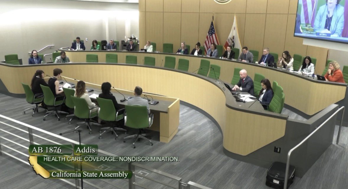 WomenAreReal tweet media