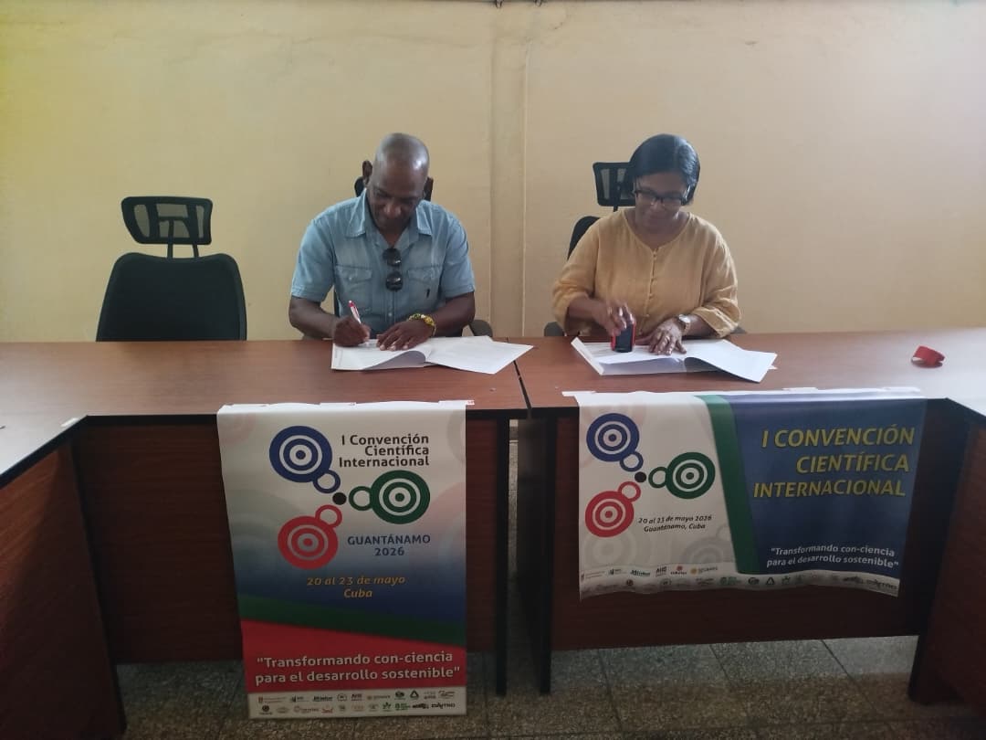 UG_Cuba's tweet photo. #UniversidadCubana 

✍️La @UG_Cuba firma contratos de patrocinio con las Mipyme RICOR, TeCaribe y TENILIB de cara a la I Convención Científica Internacional #UG2026. 

✊️¡La alianza universidad-empresa es clave para el desarrollo!

#OrgulloUG #50mesaños #ConvenciónCientífica https://t.co/14MODCrLfD