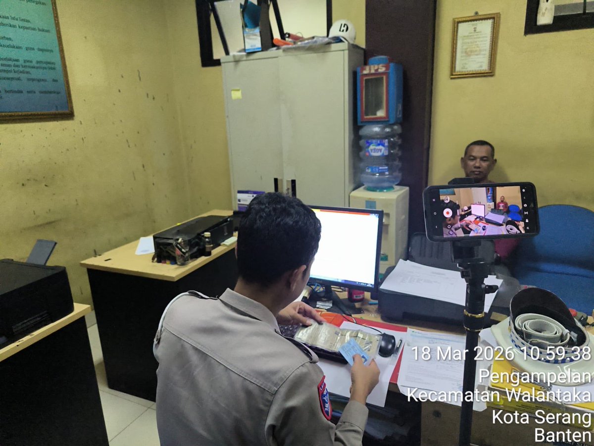 Satlantas polres serang unit gakum melaksanakan restorasi justifikasi kepada masyarakat