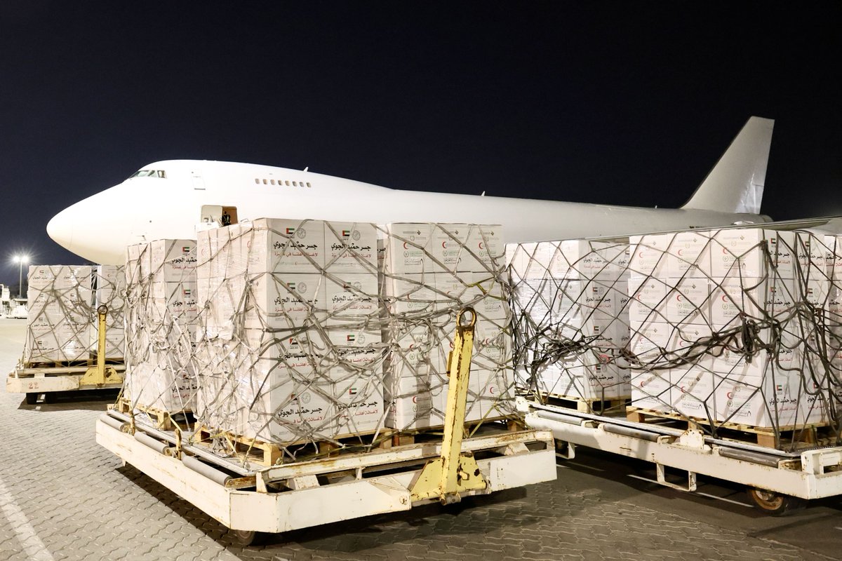 AletihadEn's tweet image. Humaid Air Bridge continues to dispatch relief aircraft carrying humanitarian aid to Gaza Strip 

Read more: link.aletihad.ae/JWIe 

#AletihadNewsCenter #UAE #aid #Gaza