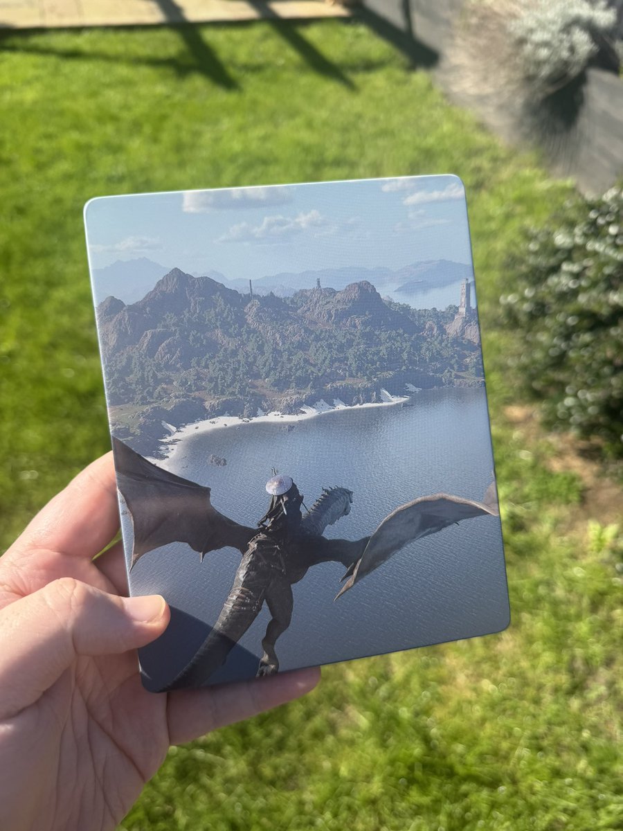 GameRiot tweet media