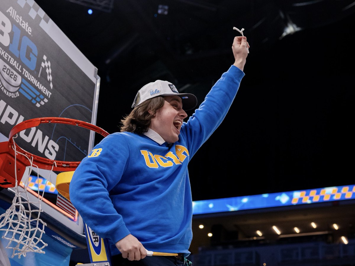 UCLAWBB's tweet photo. Happy Birthday Corey! 🎉🎂🥳 

We are so appreciative of your passion and dedication to this program. On and off the court, your work to tell the story of this program makes us one of a kind! https://t.co/vfJ7VsVJ46