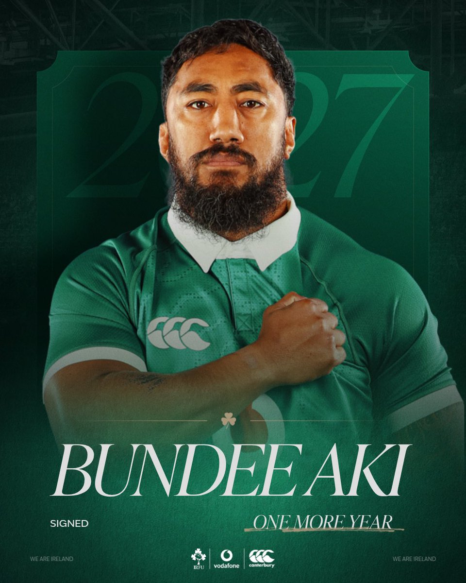IrishRugby's tweet photo. A legend in green. https://t.co/4GRFUFiLe1