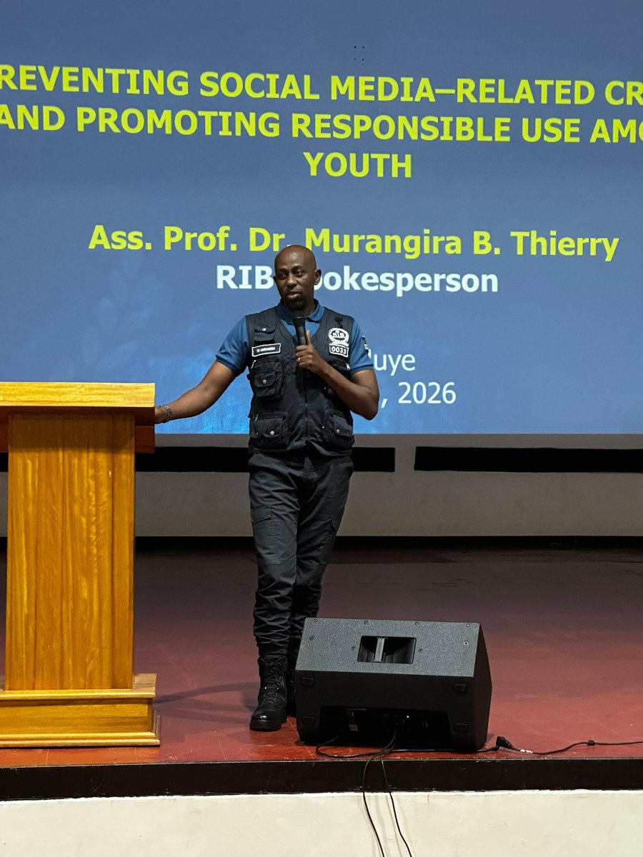 UR- RADIO SALUS tweet media