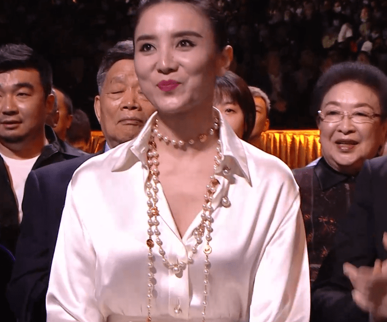 Hshshshsbdbbsh tweet media