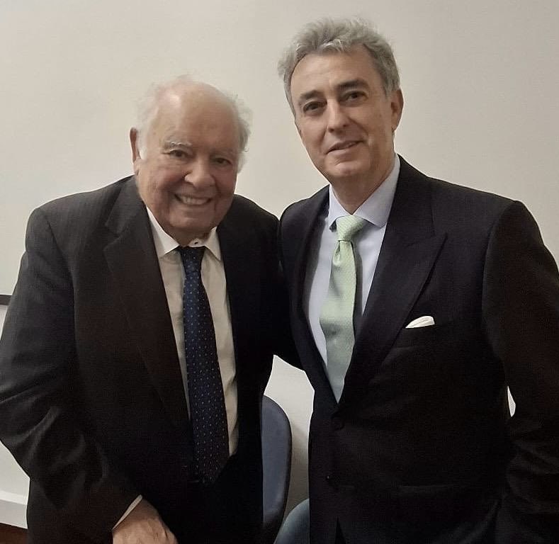 CGEspMontevideo's tweet photo. Ayer, en la Fundación #Astur, que preside el Cr. Enrique Iglesias, conociendo la excelente labor que desarrolla con nuestros mayores, especialmente en ámbitos como el de la soledad no deseada
@montevideoIM @UCUoficial https://t.co/2xWcV5FElt