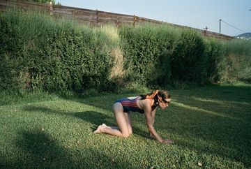 Gibboanxious's tweet photo. Dogtooth (2009) 

dir. Yorgos Lanthimos https://t.co/3doOwljpEp