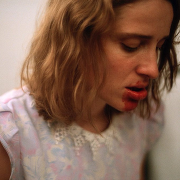 Gibboanxious's tweet photo. Dogtooth (2009) 

dir. Yorgos Lanthimos https://t.co/3doOwljpEp