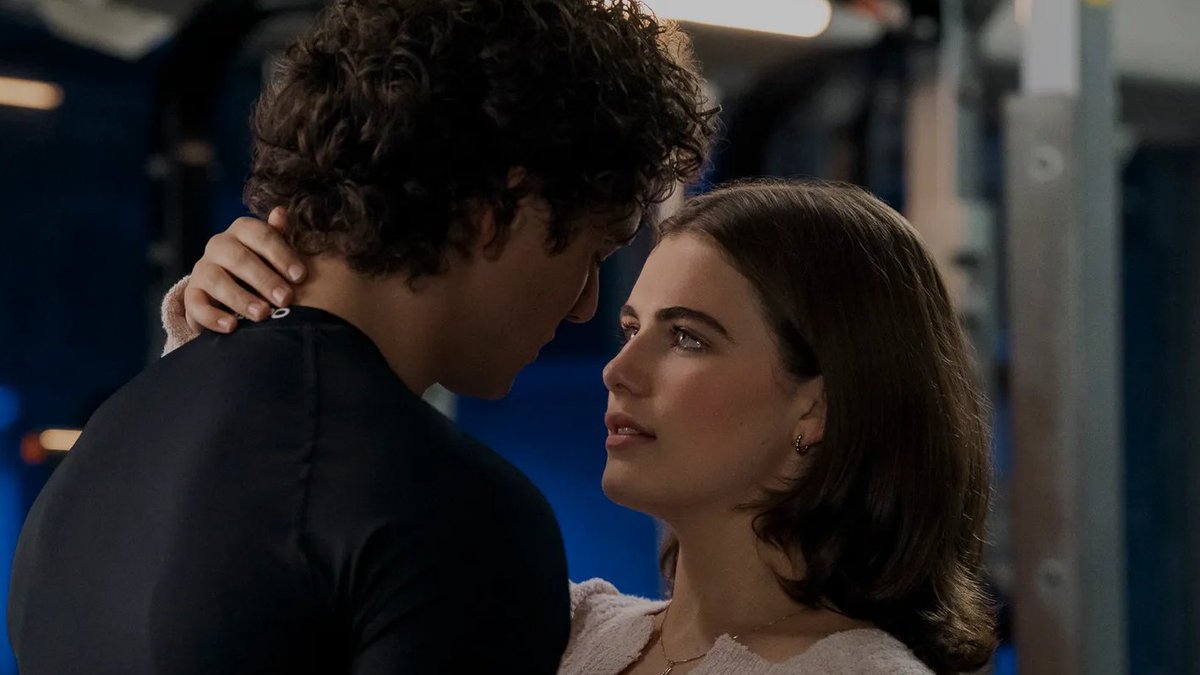 tracklist's tweet photo. LINDOS! Teen Vogue divulga novas imagens da adaptação de “Off Campus”, que estreia em maio na Prime Video. ❤️ https://t.co/Ee3V30sC9q