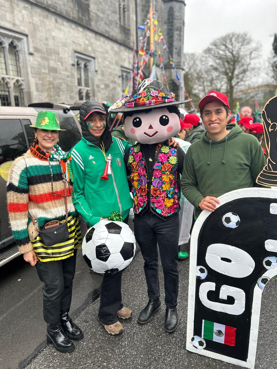 EmbaMex_Irlanda's tweet image. Felicitamos a la comunidad mexicana en #Galway, Irlanda por su destacada participación en el desfile de San Patricio 2026. 🇮🇪🇲🇽☘️
#StPatricksDay