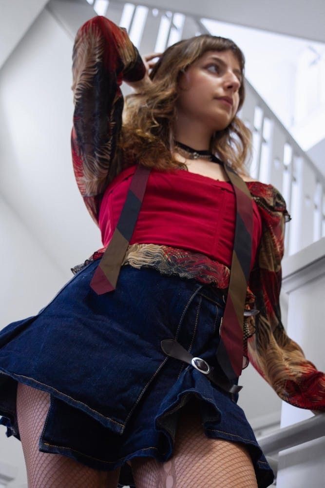 garnetandblack's tweet image. Read “Layers on Layers” exclusively on gandbmagazine.com

Written by: Erin Kelly
Photos by: Julia Spies
Models: Dejuan Carson, Emilia Marcus, Alexandra Flanagan
#studentmagazine #uofsc #garnetandblack