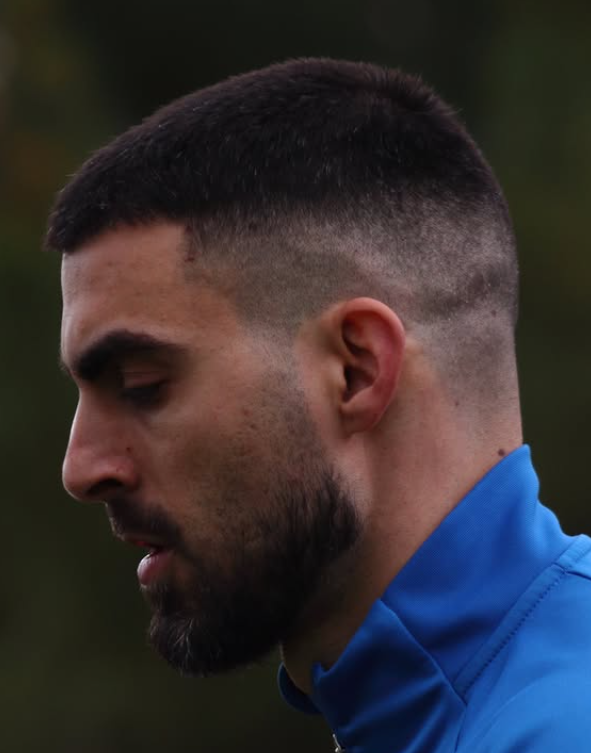 1º Autonómica - Grupo II

El primer gol del hijo pródigo Antonio Fenoll con su Club Atlético Cabezo de Torres, permitió sumar 1 punto para los de Carnizas ante el rival que copaba el liderato 

1-1 vs CD Hoya del Campo