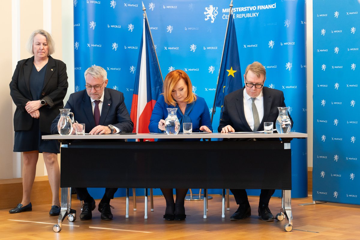 Alena Schillerová tweet media