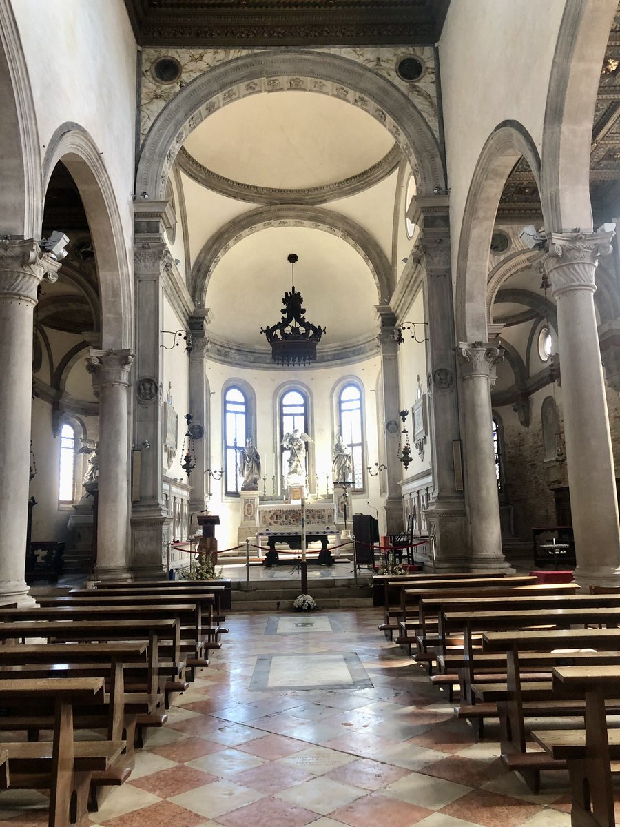 Cat Bauer in Venice tweet media