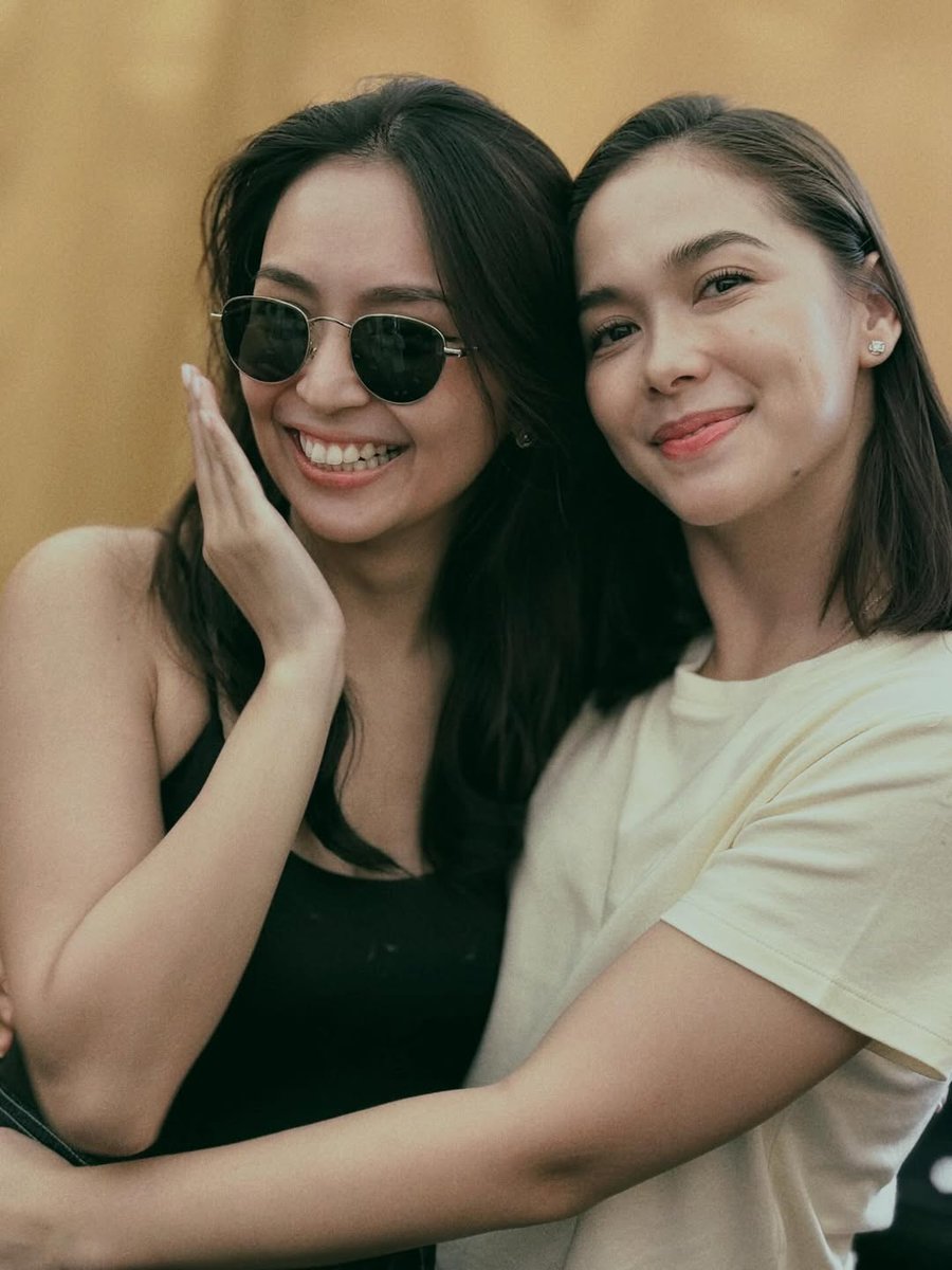 Elena ִֶָ𖤐🦋 tweet media