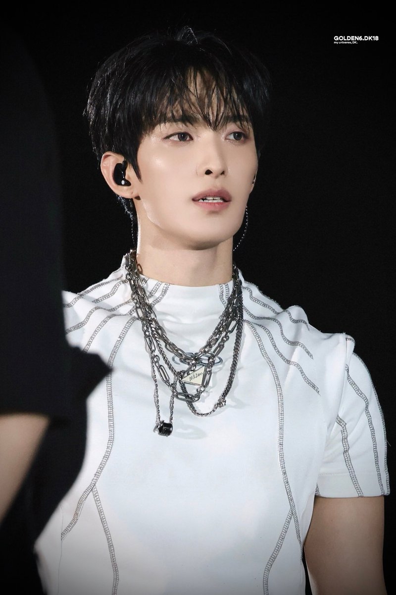 GOLDEN6.DK18 tweet media