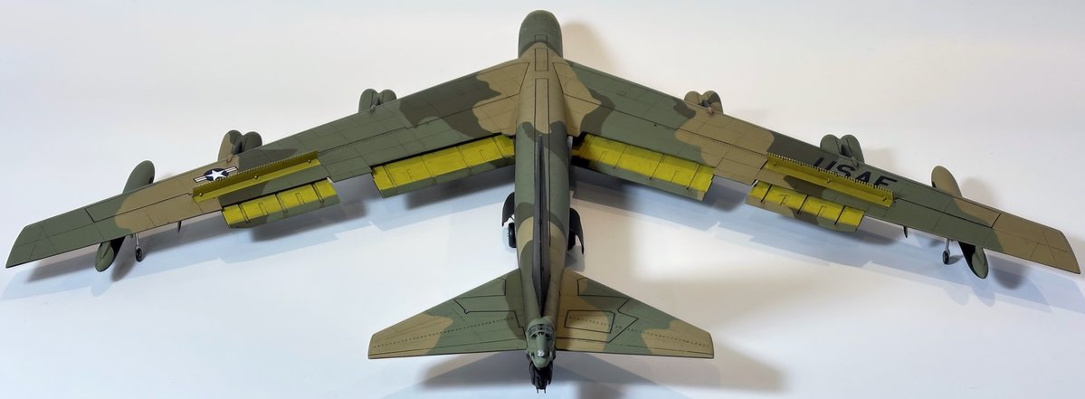 BoweModels tweet media