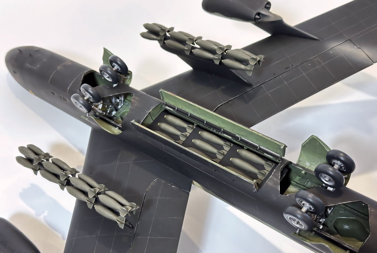 BoweModels tweet media