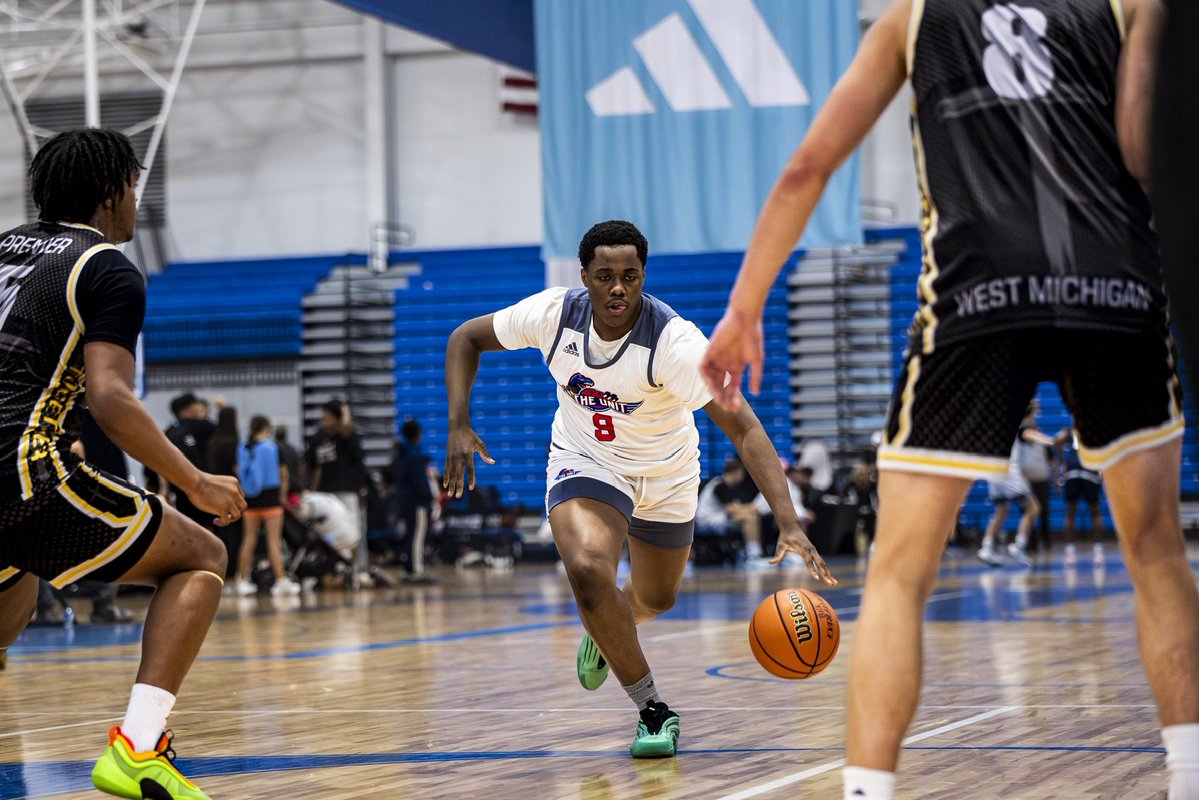 Coach Bud Daniel tweet media