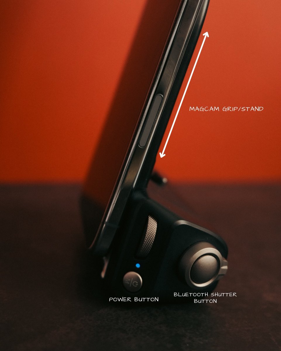 PGYTECH_global's tweet photo. 🦾 More modes than your favorite Transformer. (But cuter.)
Meet the MagCam 2 Phone Grip in Black — the shape-shifter your phone has been waiting for.
Three personalities. One sleek package. Zero drama. 🖤✨
📸: @rawvisualsblog
#PGYTECH #MakeCreationEasier #MagCam2 #PhoneGrip https://t.co/RVuV2mul20