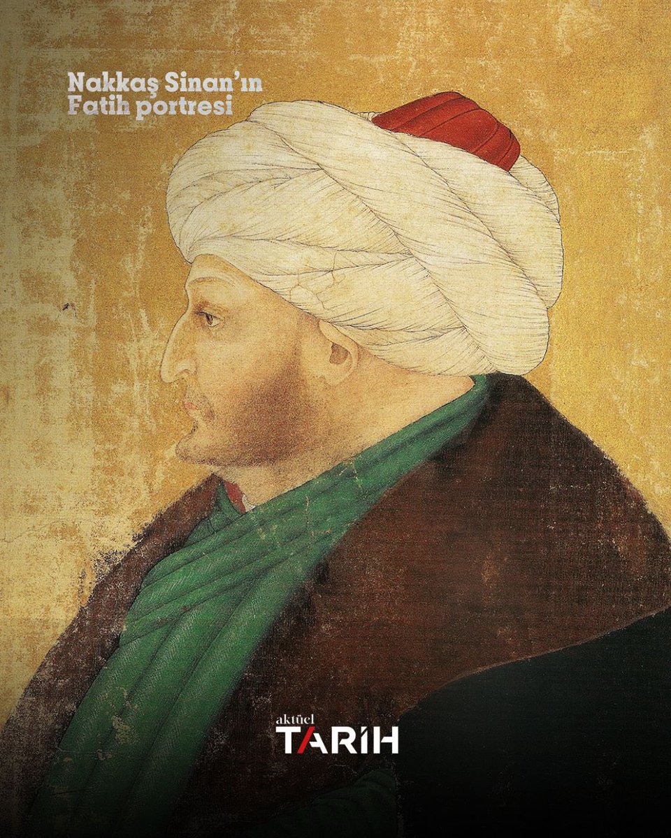 Fatih Sultan Mehmed’in portresini çizen Nakkaş Sinan’ın mezar taşı, Fazıl Ayanoğlu tarafında da fotoğraflandırılmıştı.

Nakkaş Sinan’ın mezar taşı şu an Bursa Türk İslam Eserleri Müzesi'nde sergileniyor.