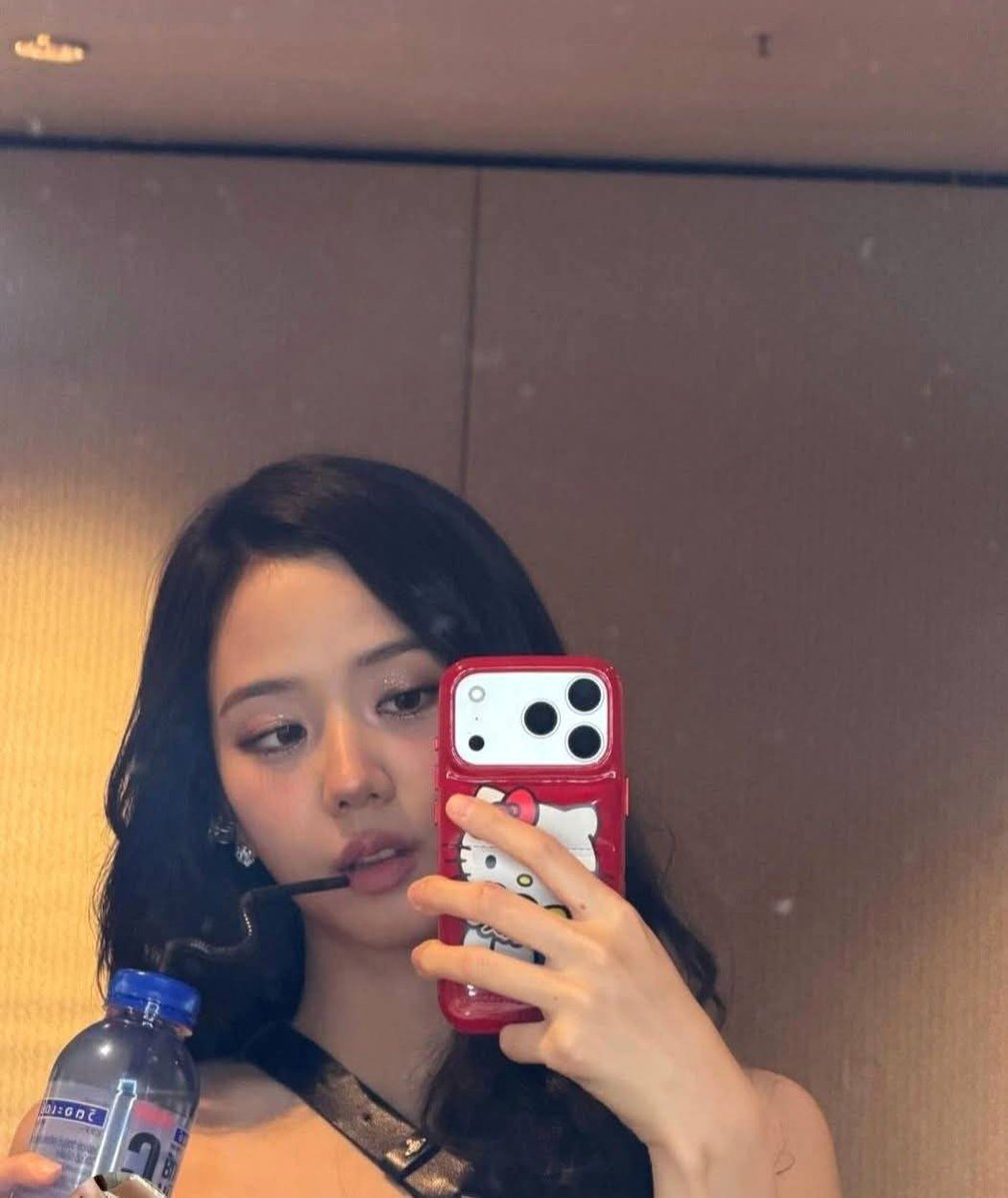 JISOO RAMYEON tweet media