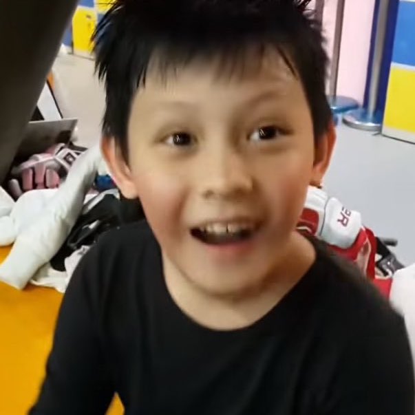 dailyjames tweet media