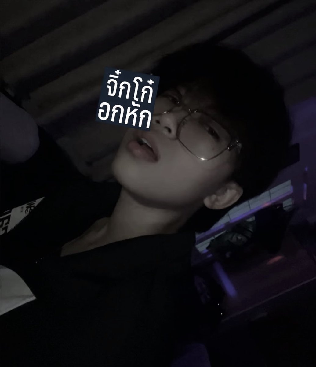 4am tweet media