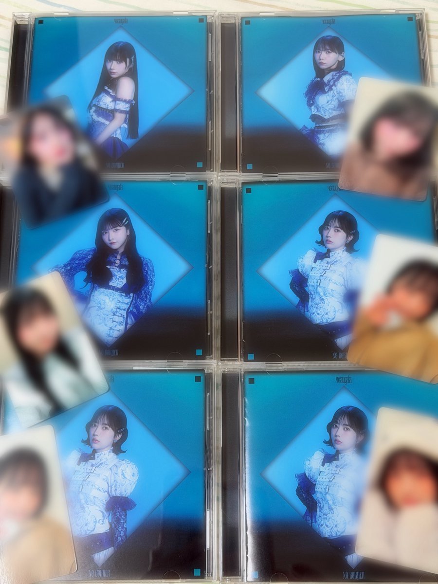 以前のLIVEで予約した分のCD受け取った！
特典のカード可愛いぃぃぃ💗
フード大好き人間なので、ちあちゃんのフード被ってる写真が最高にどタイプすぎて何枚も集めたい🥹

メジャーデビューおめでとうございます🎊
#yosugala