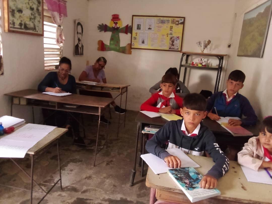 Nuestras escuelas desarrollan el proceso docente educativo acompañadas de las estructuras municipales #PinardelRío  #CubaMined