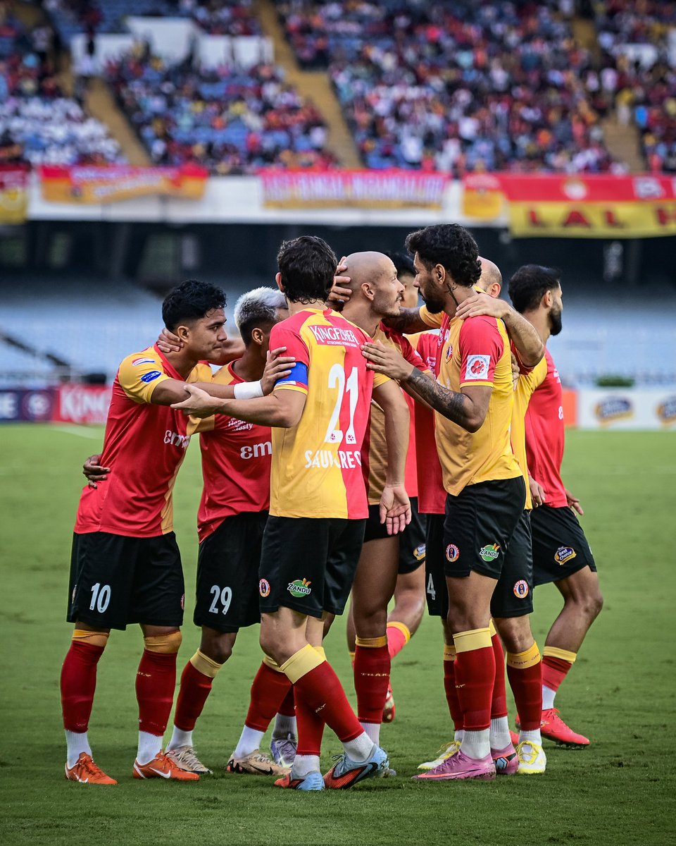 eastbengal_fc's tweet photo. Amago matchday frames from #EBFCKBFC, presented by Kingfisher Strong Power Soda ๐ธ (2/4)
#JoyEastBengal ๐ค @kingfisherworld https://t.co/w43xab6Dq5