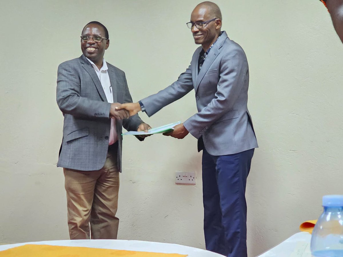 Twesig's tweet photo. Elected President of the Uganda Sociological and Anthropological Association (USAA) in Sept 2024 and sworn in March 2025, We have gone one year in our 3-year term. While some achievements have been made,  alot is yet to be done in the coming year to see USAA off the ground https://t.co/jDwsljQDWt