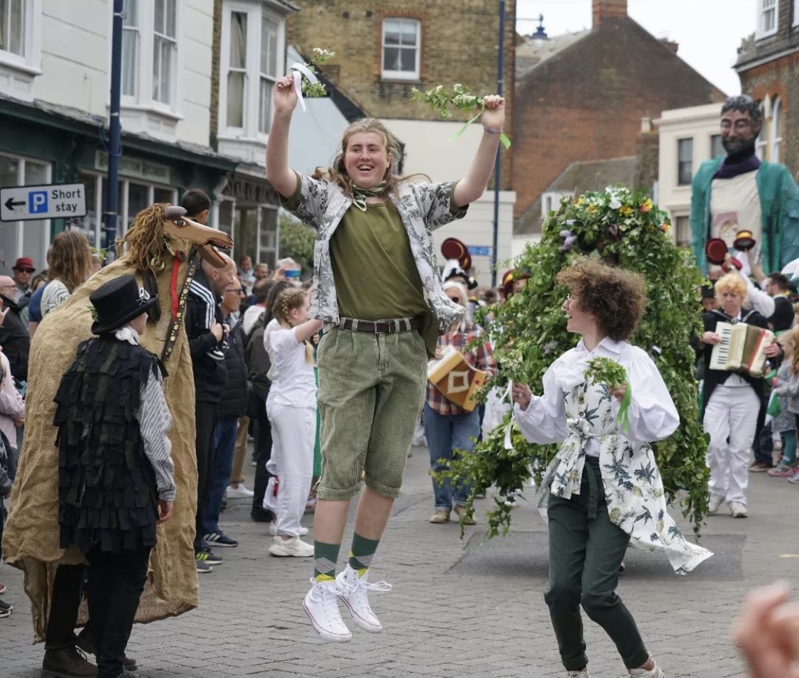 CommunityAd Ltd tweet media