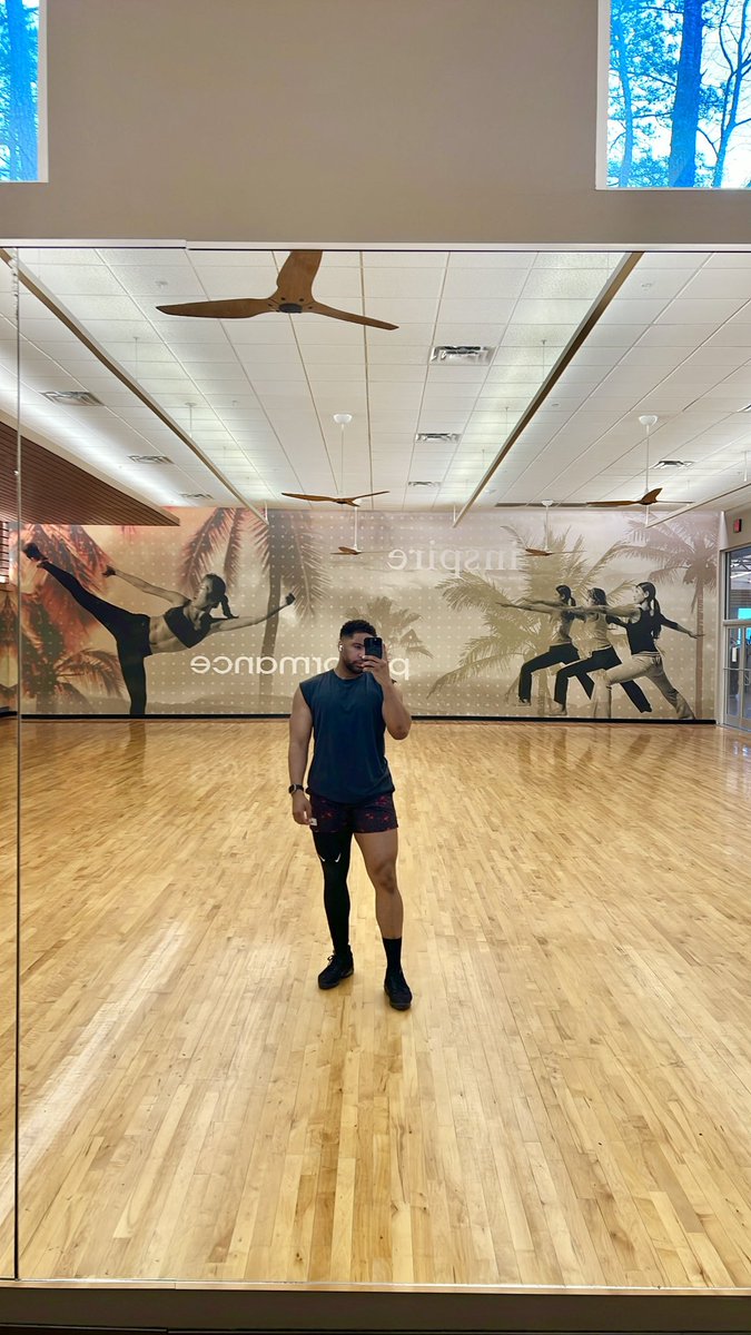 Look Up… Say Cheese! tweet media