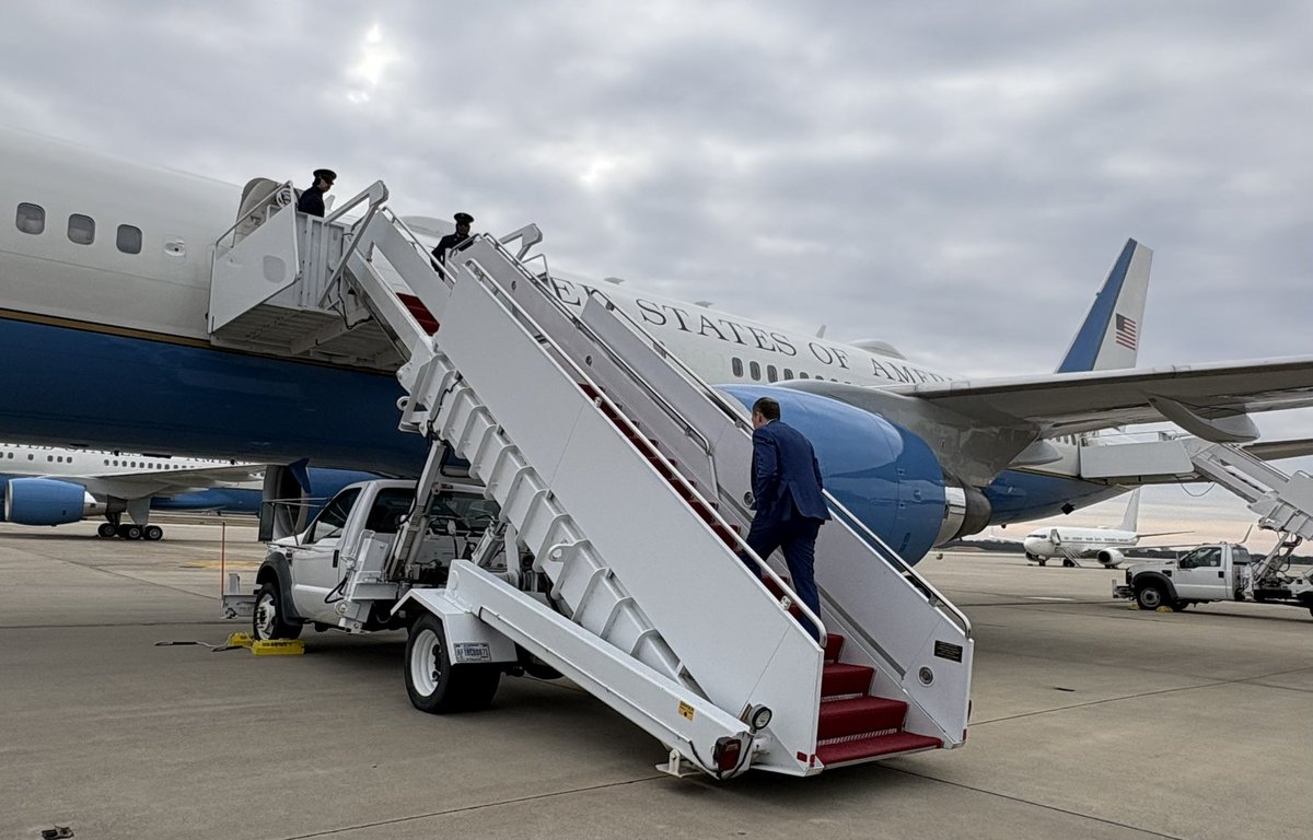 Lee Zeldin tweet media