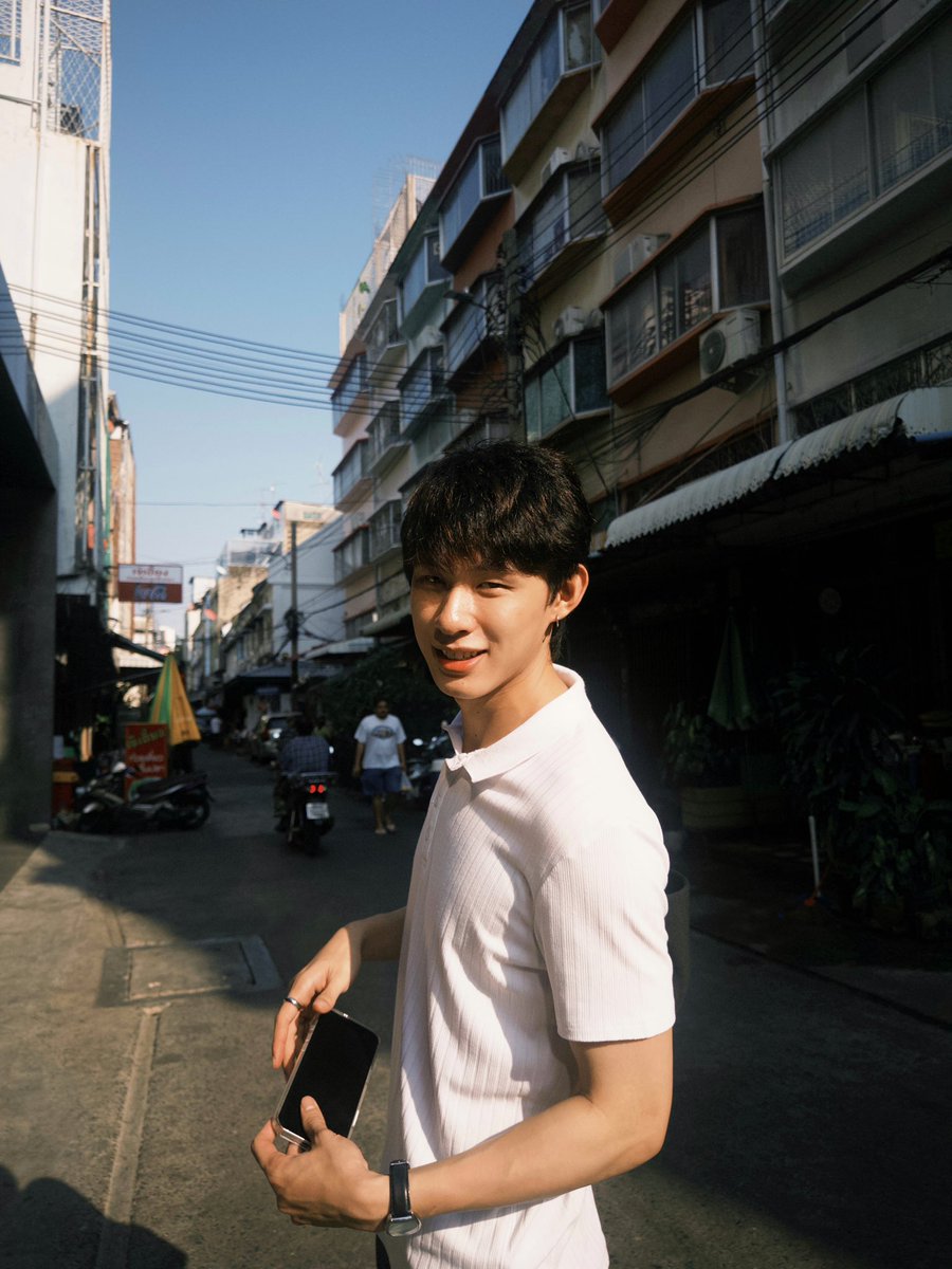 llafolk_ tweet media