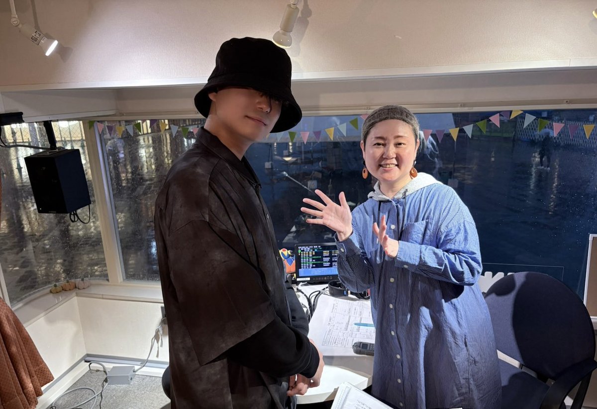 Colorsfmn's tweet image. 📣ゲスト振り返り

今日の18時時報明けは…「梟note」さんをお迎え♫梟noteとは…？というところからご本人のキャラクターにも迫りました🎸✨
明後日は長崎ライブ🙌お見逃しなく‼︎

LIVE INFO▽
『弱酸性Live Tour 2026 廻ってみた』
3月20日（金・祝）長崎 LIVE&amp;amp;BAR BEAST
#梟note
#ナガカラ