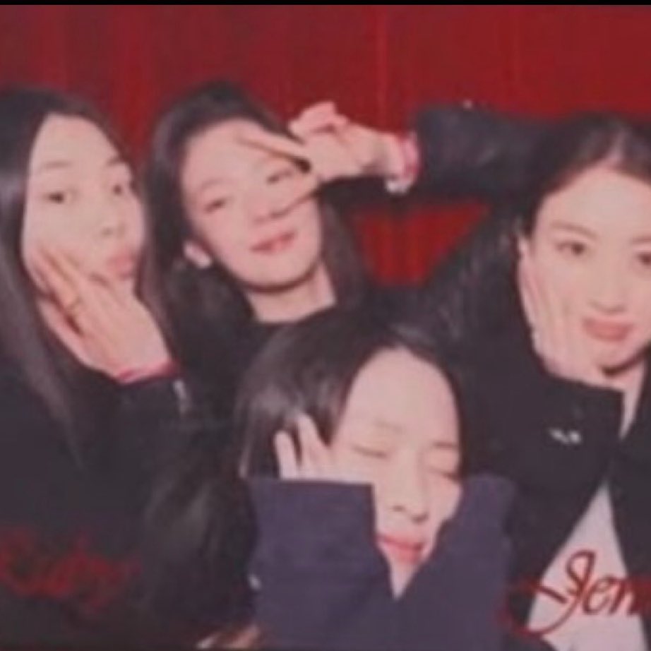 lia pics tweet media