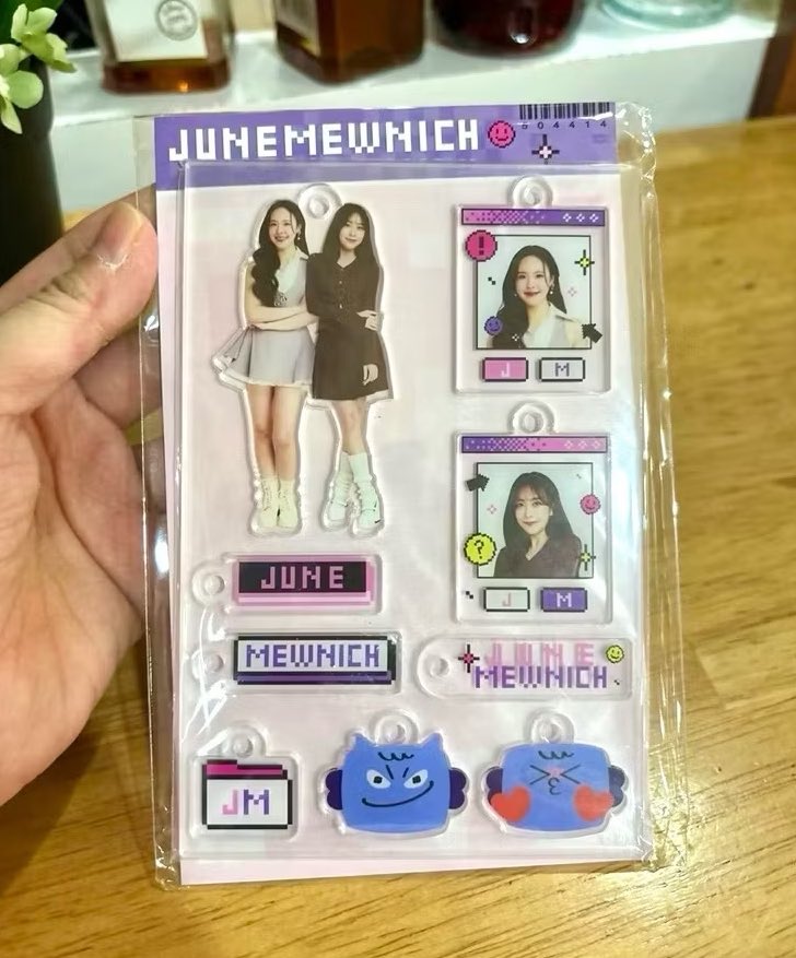 Wts / ขาย

พวงกุญแจจูนมิวนิค พร้อมส่ง 
Junemewnich keychain 
350 บาท(ไม่อัพ) ส่ง 40 

กดshopeeใช้โค้ดลดได้
s.shopee.co.th/1BHWCuiIJ9

#ตลาดนัดgmmtv #ตลาดนัดgmm #junemewnich #ตลาดนัดจูนมิวนิค