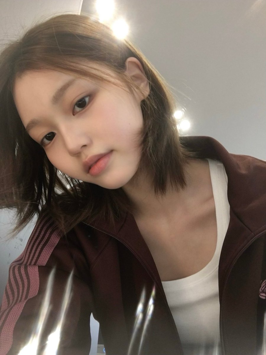 jeongseabi's tweet photo. what is free time if not an opportunity to buy more dubai chewy cookies and secure my future happiness. #life_lesson https://t.co/00e8UA8Zzh