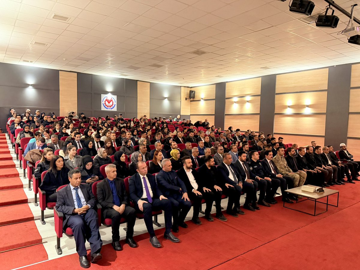 📍Dargeçit

18 Mart Şehitleri Anma Günü ve Çanakkale Deniz Zaferi'nin 111'inci Yıl Dönümü münasebetiyle düzenlenen anma programına katılım sağladık.

<a href="/abuyukgumus/">Ahmet Büyükgümüş</a> <a href="/hakanaksu058/">Hakan AKSU 🇹🇷</a> <a href="/_yusufcoskun/">Yusuf Coşkun</a> <a href="/MehmetUncu47/">Mehmet Uncu</a> <a href="/farukkilic47/">Faruk Kılıç</a> <a href="/drmuhammedadak/">Dr. Muhammed Adak</a> <a href="/AKGMTeskilat/">AK Parti Teşkilat Başkanlığı</a> <a href="/AKPartiMardinil/">AK Parti Mardin İl Başkanlığı</a>