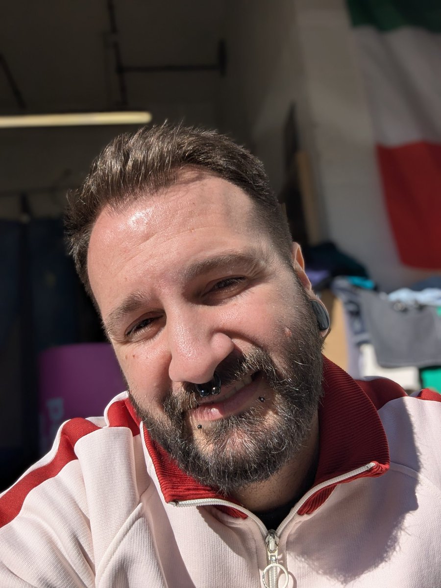 ✨Gab✨ tweet media