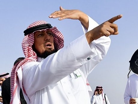 sudair_news's tweet photo. العالم ينظر إلى سدير وسدير تنظر إلى القمر 🌙

استعداد مراصد #سدير الفلكية لتحري رؤية #هلال_شوال عصر اليوم الاربعاء 
مرصد #حوطة_سدير بقيادة الرائي عبدالله الخضيري 🔭
مرصد #تمير بقيادة الرائي متعب البرغش 🔭 https://t.co/qquEzvtVTg
