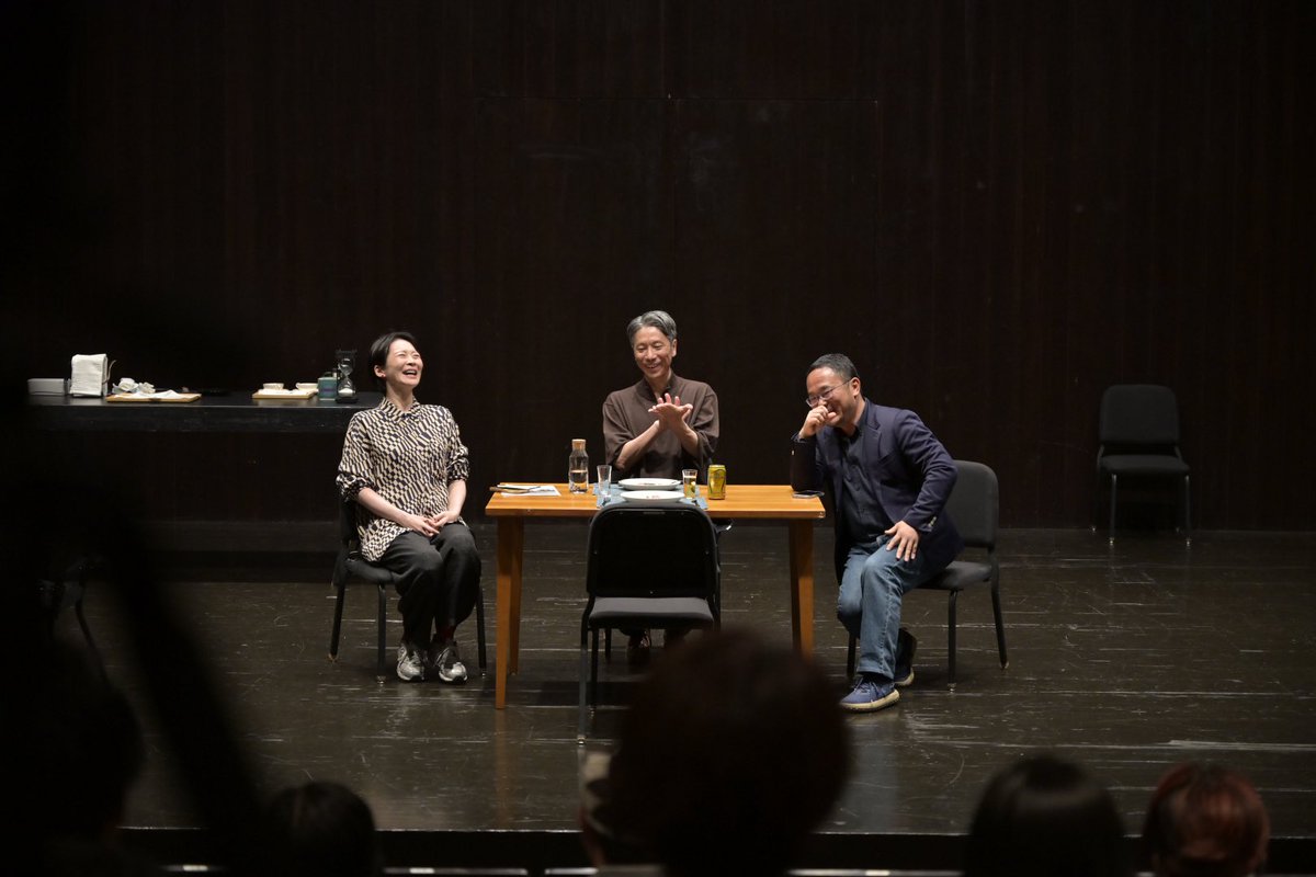 1人の俳優のための5人の演出家による上演 tweet media