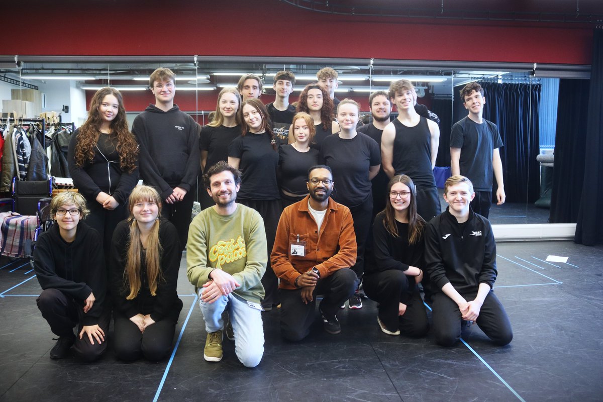 Stratford-upon-Avon College tweet media