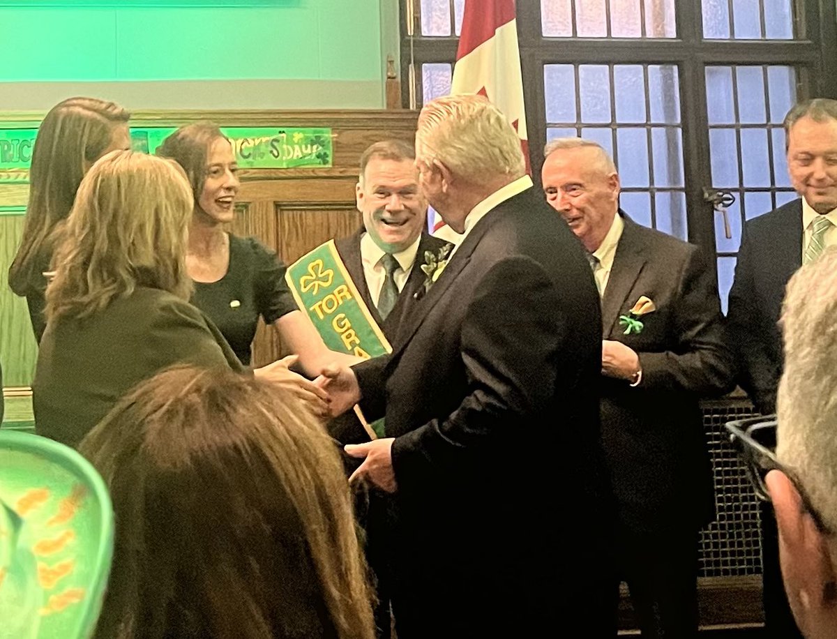 Lisa Thompson tweet media