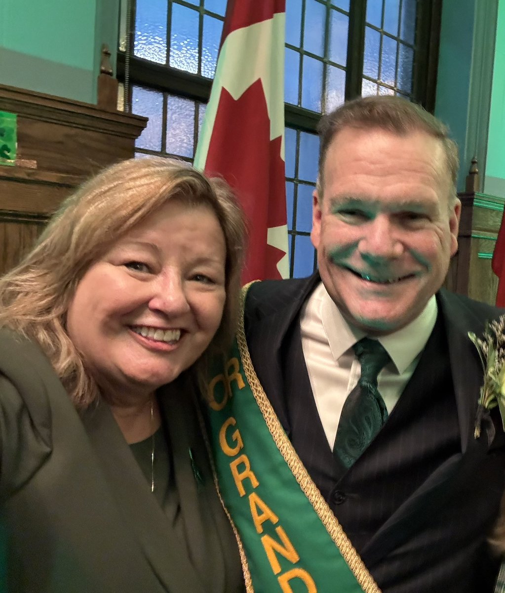 Lisa Thompson tweet media